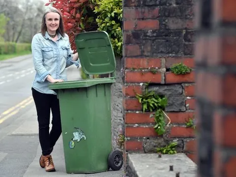 Kỳ lạ: Gia đình chỉ đổ rác một lần trong năm