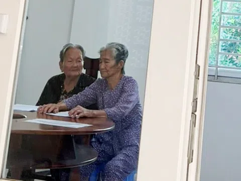 Hai chị em cụ bà 95 tuổi dắt nhau đến Cục THADS đòi thi hành án
