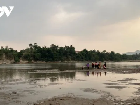 Ra hồ bắt tôm cá, 2 nữ sinh Gia Lai bị đuối nước