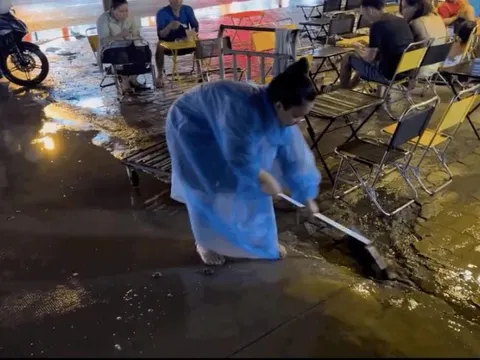 Lê Dương Bảo Lâm lên tiếng đính chính về việc để vợ làm việc giữa mưa