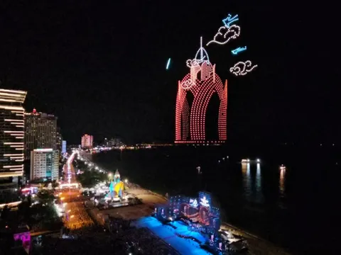 Drone - Đối thủ mới của pháo hoa truyền thống