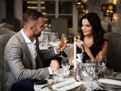 Một phút đọc: Con gái 12 tuổi mơ lấy chồng đại gia