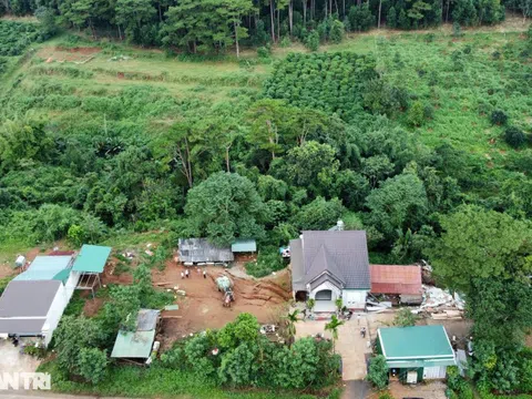 Đắk Nông: Ngôi nhà tiền tỷ bị sụt lút sâu 2m