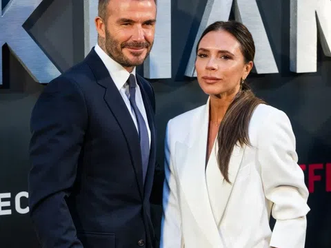 Vợ cựu danh thủ Beckham tiết lộ điều thầm kín mỗi đêm bên chồng khiến ai nghe xong cũng đỏ mặt