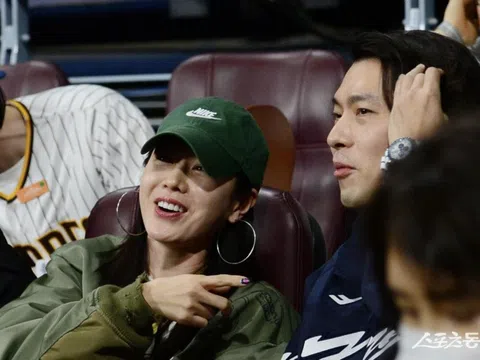 Hyun Bin - Son Ye Jin hẹn hò xem bóng chày