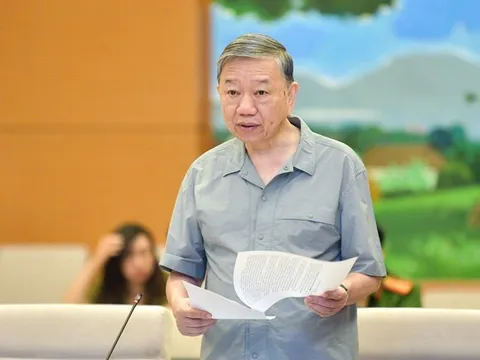 Bộ trưởng Tô Lâm Cần thiết bổ sung súng tự chế vào nhóm vũ khí quân dụng