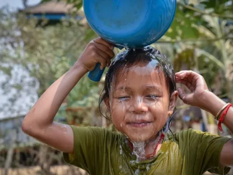 Ác mộng của hơn 33 triệu trẻ em châu Á giữa thời tiết nắng nóng khốc liệt
