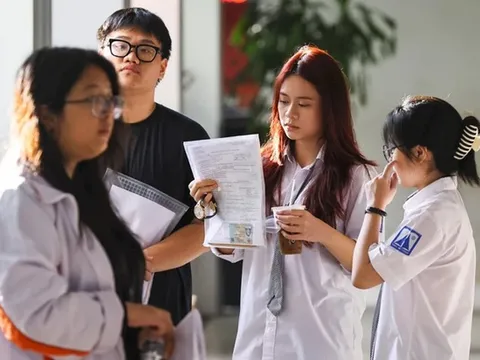 NÓNG: 2 trường đầu tiên công bố điểm chuẩn thi tốt nghiệp THPT 2024, cao nhất 28 điểm