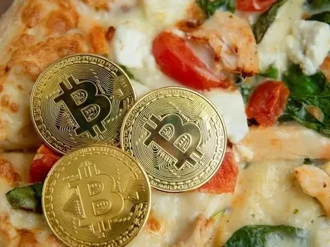 Hai chiếc pizza được mua bằng Bitcoin giờ có giá 1 tỷ USD