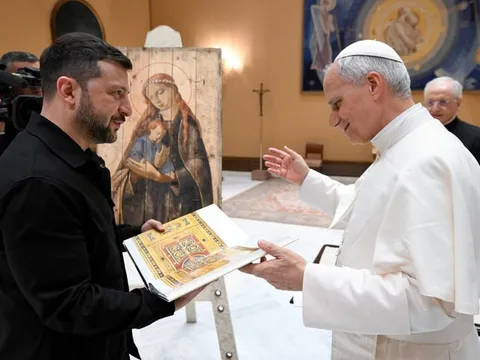 Giáo hoàng Leo XIV xác nhận sẵn sàng chủ trì đàm phán mới về Ukraine tại Vatican