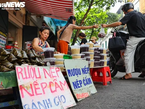 Bán cả trăm mâm cúng ngũ sắc trong ngày Tết Đoan ngọ