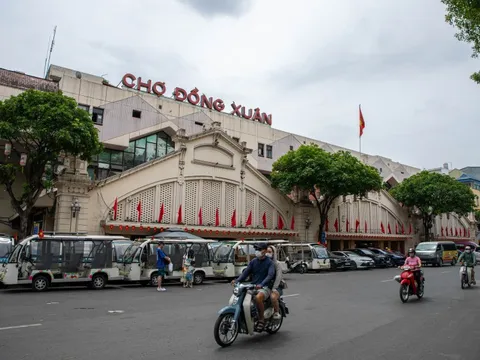 Cảnh khác lạ ở các chợ đầu mối Thủ đô
