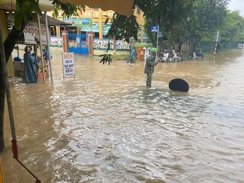 Nhiều nơi đang mưa lớn, các tỉnh thành miền Trung ứng phó bão Wutip