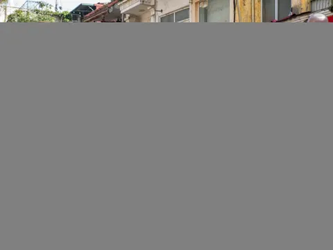 Cảnh hiếm thấy ở phố cổ Hà Nội