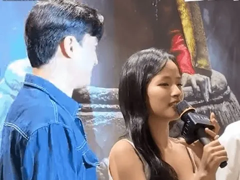 Cặp sao Việt lệch nhau 13 tuổi bị đồn hẹn hò khắp MXH: Nhà trai giàu top đầu showbiz, si mê nhà gái ra mặt