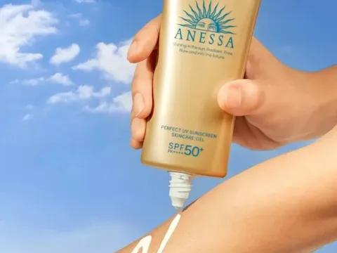 Thu hồi loạt phiếu công bố mỹ phẩm Anessa, DHC
