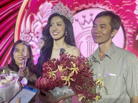 Gia cảnh tân Hoa hậu Việt Nam Hà Trúc Linh