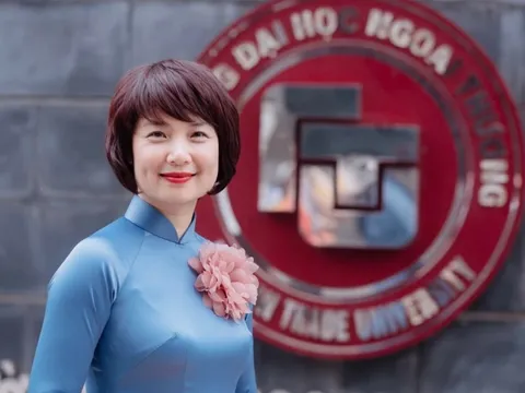 Cựu nữ sinh trở thành tân hiệu trưởng ĐH Ngoại thương, từng gây "bão" với bức thư gửi hàng triệu sĩ tử: "Một vùng biển lặng không tạo ra được thủy thủ giỏi"