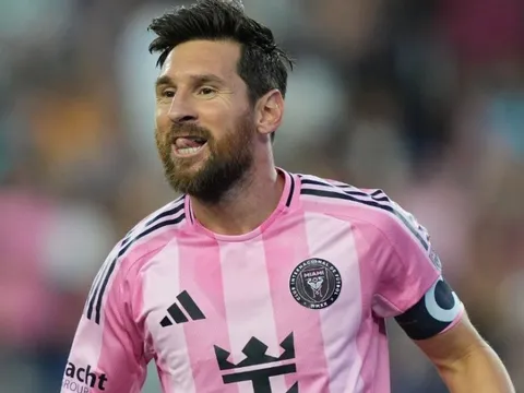 Messi làm nên lịch sử