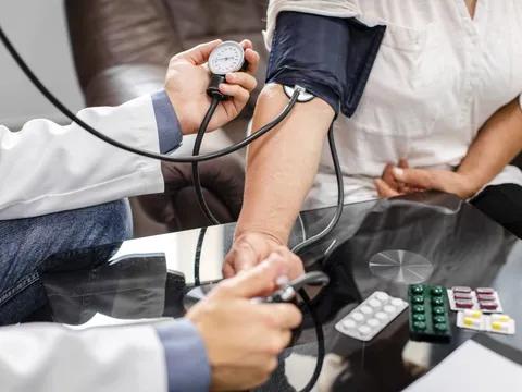Làm 5 điều này mỗi sáng, huyết áp ổn định cả ngày, hạn chế đột quỵ