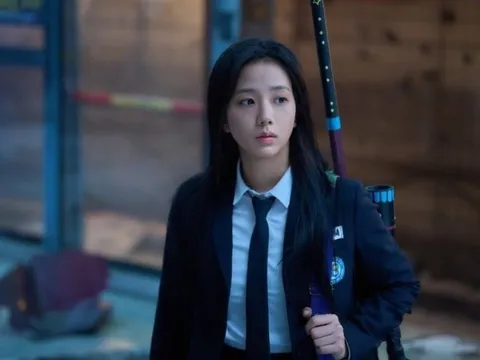 Khán giả xấu hổ thay cho Jisoo