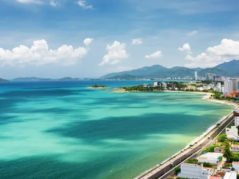 Nơi có đường bờ biển dài nhất Việt Nam, du khách nhận xét: Dịch vụ tốt nhất, du lịch đáng từng đồng