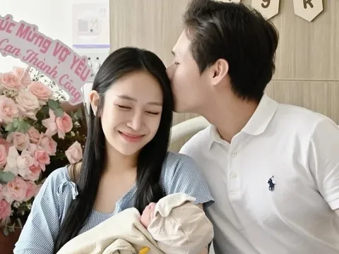 Ái nữ đại gia Minh Nhựa tâm sự khi sinh con thứ 4 ở tuổi 26