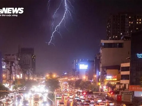 Chiều nay miền Bắc đón mưa dông, kết thúc đợt nắng nóng kỷ lục 40°C