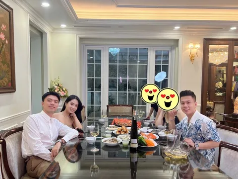 Ca nương Kiều Anh phản ứng ra sao về bức ảnh xuất hiện cùng doanh nhân vừa bị bắt vì liên quan đường dây rửa tiền hàng nghìn tỷ đồng?