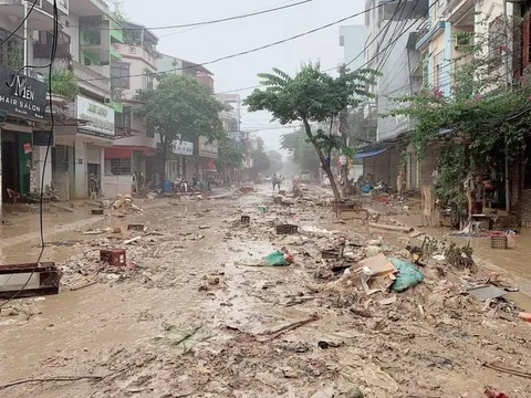 Thái Nguyên tan hoang sau lũ: Bùn đất, thiệt hại tài sản và nỗi lo mất điện, nước