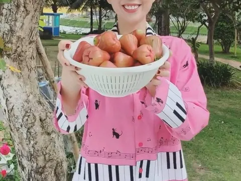 Bộ sưu tập pijama của Ngọc Trinh