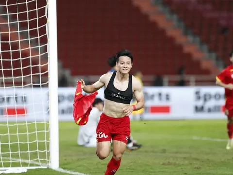 'Người hùng' Thanh Nhàn tiết lộ câu nói của HLV Kim Sang Sik lúc thua 0-2