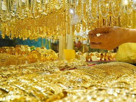 Tin tài chính hôm nay 30/1: Vàng lao dốc kỷ lục, USD và euro đồng loạt hạ nhiệt