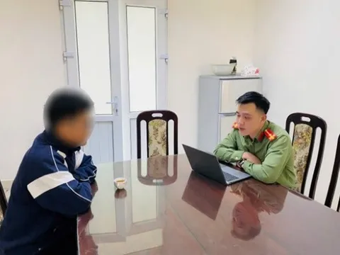 Thanh niên bị xử phạt khi đăng tải tin sai sự thật về tăng giá xăng dầu: Nội dung ra sao?