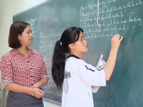 Sửa Thông tư 29 về dạy thêm, học thêm: Không cấm nhu cầu chính đáng, siết chặt tiêu cực