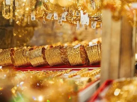 Tin tài chính hôm nay 29/6 Giá vàng giảm, USD vẫn neo cao