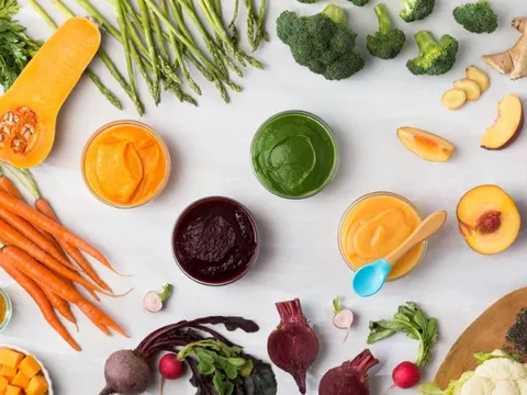 8 loại rau củ giàu dinh dưỡng nên có trong thực đơn ăn dặm của bé