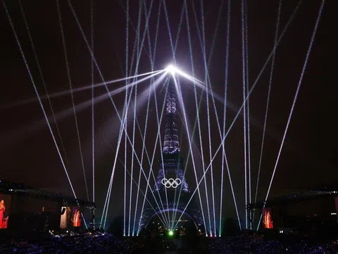 Những khoảnh khắc đáng nhớ tại lễ khai mạc Olympic 2024: Tình yêu tràn ngập Paris và màn trở lại đáng nhớ