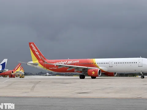 Vé máy bay đại hạ giá, kể cả "chặng hot" Hà Nội - Phú Quốc
