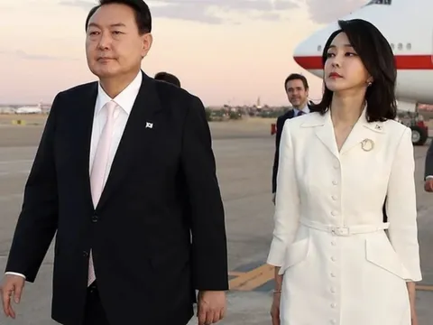 Hôn nhân 10 năm đáng ngưỡng mộ của vợ chồng Tổng thống Hàn Quốc: Đến với nhau lúc "xế chiều", không có con chung vẫn mặn nồng sau bao giông bão