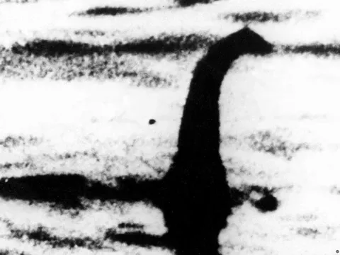 Hàng trăm người lùng sục, tìm kiếm quái vật hồ Loch Ness