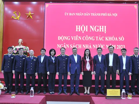 Chủ tịch UBND Thành phố Trần Sỹ Thanh thăm, động viên các đơn vị quyết toán, khóa sổ ngân sách cuối năm 2023