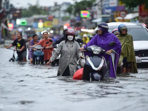 Dự báo TPHCM mưa lớn, ngập nhiều khu vực kéo dài