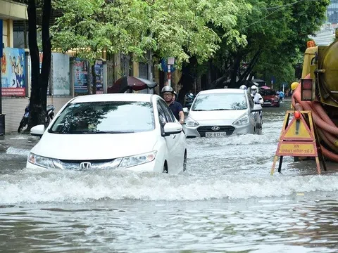 5 lưu ý khi lái xe qua đường ngập nước