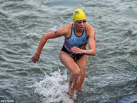 Vận động viên Olympic nhập viện cấp cứu sau khi bơi trên sông Seine, vi khuẩn E.Coli nguy hiểm đến thế nào?
