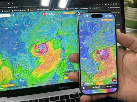 Ứng dụng theo dõi bão Yagi đứng top đầu App Store Việt