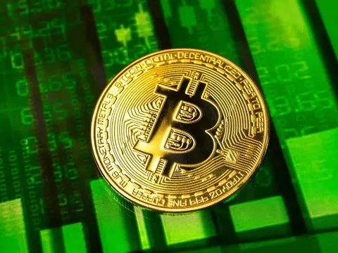 Bitcoin trở lại mốc 70.000 USD sau 5 tháng