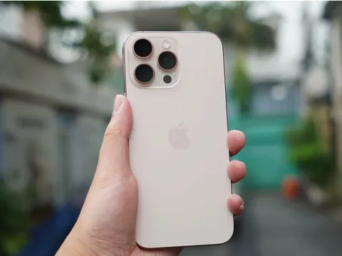 Giá iPhone 16 Pro Max tiếp tục giảm