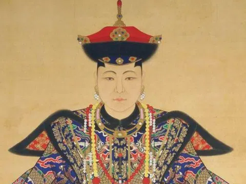 Vị cung nữ cả đời không tắm, không uống thuốc, được hoàng đế Khang Hy kính trọng như mẹ ruột