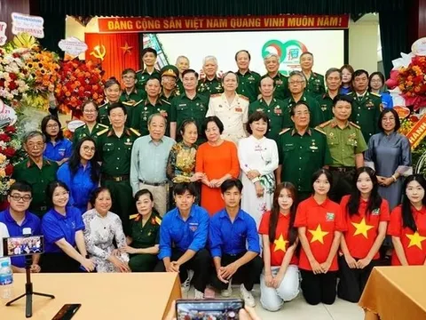 20 năm “Mãi mãi tuổi 20”: Từ những trang nhật ký đến hành trình lan tỏa yêu thương